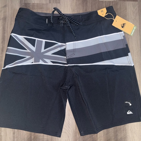 Quiksilver SurfSilk Men's Black and Gray Hawaii board shorts size 32 - Picture 1 of 5